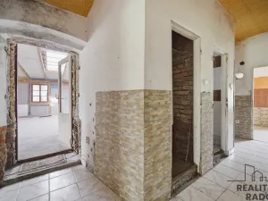 Prodej rodinného domu, Holetín, 400 m2