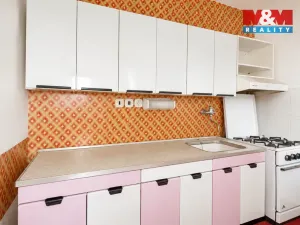 Prodej bytu 3+1, Praha - Prosek, Lovosická, 66 m2