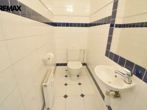 Pronájem kanceláře, Hradec Králové, Československé armády, 100 m2