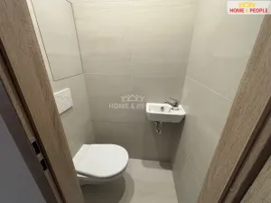 Pronájem bytu 3+1, Karlovy Vary - Bohatice, Ostrovská, 64 m2