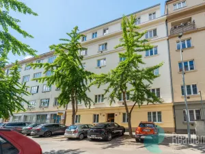 Prodej bytu 2+kk, Praha, U pošty, 35 m2