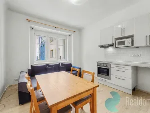 Prodej bytu 2+kk, Praha, U pošty, 35 m2