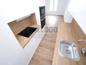 Pronájem bytu 2+kk, Praha - Libeň, Zenklova, 46 m2