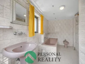 Prodej rodinného domu, Klamoš, 219 m2