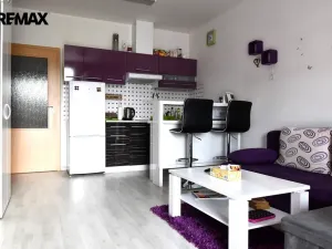 Prodej bytu 1+kk, Hradec Králové - Třebeš, Svatojánská, 33 m2