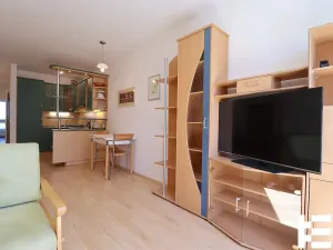 Pronájem bytu 2+kk, Praha - Prosek, Kytlická, 54 m2