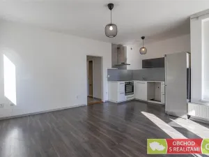 Pronájem bytu 2+kk, Praha, Janýrova, 58 m2
