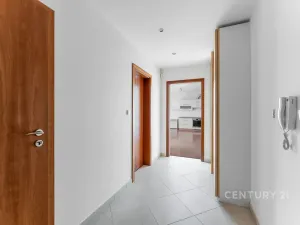 Prodej bytu 1+kk, Praha - Stodůlky, Na Výrovně, 39 m2