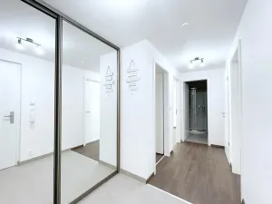 Pronájem bytu 3+kk, Praha, Počernická, 82 m2