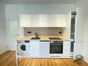 Pronájem bytu 1+kk, Praha - Nové Město, Ječná, 34 m2