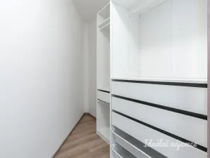 Pronájem bytu 2+kk, Praha - Vršovice, Petrohradská, 60 m2