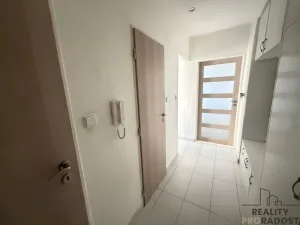 Prodej bytu 3+1, Znojmo, Pražská sídl., 72 m2