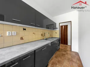 Prodej bytu 3+1, Povrly, Sídliště II, 84 m2