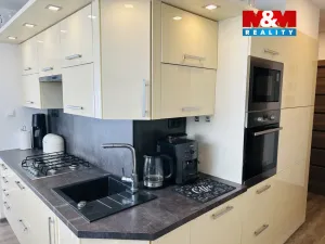Prodej bytu 3+1, Zlaté Hory, Wolkerova, 71 m2