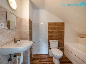 Pronájem bytu 1+1, Kraslice, Rybná, 30 m2