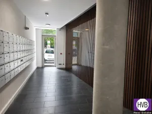 Prodej atypického bytu, Praha, Suchdolské náměstí, 14 m2