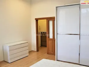 Prodej bytu 2+1, Karlovy Vary, Koptova, 66 m2