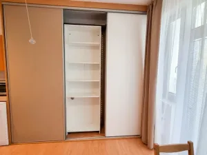 Pronájem bytu 1+kk, Praha - Vysočany, Poděbradská, 33 m2