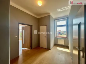 Pronájem bytu 2+1, Kolín - Kolín V, Ovčárecká, 86 m2