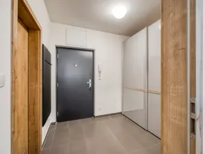 Prodej bytu 1+kk, Praha - Letňany, Miroslava Hajna, 39 m2