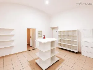 Pronájem obchodního prostoru, Praha - Karlín, Sokolovská, 95 m2