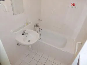 Pronájem bytu 2+kk, Praha - Petrovice, Morseova, 45 m2