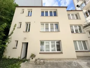Pronájem komerční nemovitosti, Karlovy Vary, Dr. Davida Bechera, 102 m2