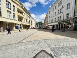 Pronájem komerční nemovitosti, Karlovy Vary, Dr. Davida Bechera, 102 m2