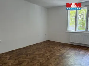 Pronájem bytu 2+1, Pardubice - Bílé Předměstí, Na Bukovině, 65 m2