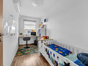 Prodej bytu 3+kk, Praha - Uhříněves, Oty Bubeníčka, 57 m2
