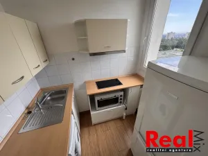 Pronájem bytu 1+1, Brno - Lesná, Haškova, 32 m2