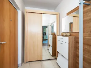 Pronájem bytu 2+kk, Praha, Lipovská, 55 m2