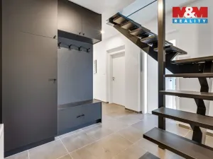 Prodej bytu 4+kk, Králův Dvůr - Levín, Na Lucberku, 141 m2