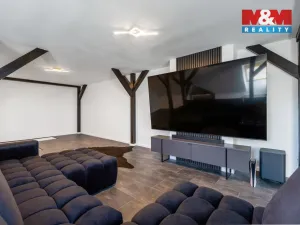 Prodej bytu 4+kk, Králův Dvůr - Levín, Na Lucberku, 141 m2