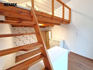 Pronájem bytu 1+kk, Praha - Nusle, Křesomyslova, 38 m2