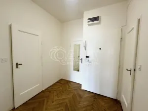 Pronájem bytu 2+kk, Praha - Nové Město, Na slupi, 50 m2
