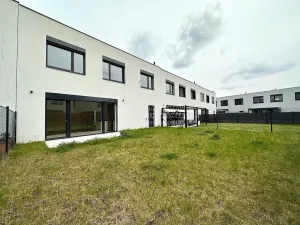 Pronájem rodinného domu, Praha - Čakovice, Kurta Hubera, 130 m2
