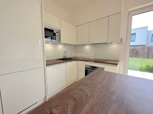 Pronájem rodinného domu, Praha - Čakovice, Kurta Hubera, 130 m2