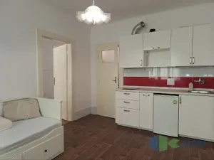 Pronájem bytu 2+kk, Praha - Dejvice, Koulova, 44 m2