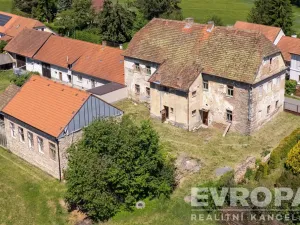 Prodej rodinného domu, Uzeničky - Černívsko, 631 m2