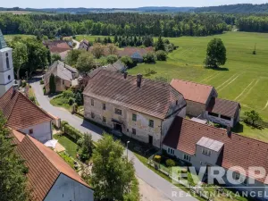 Prodej rodinného domu, Uzeničky - Černívsko, 631 m2