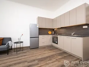 Prodej bytu 3+kk, Praha - Karlín, U invalidovny, 71 m2