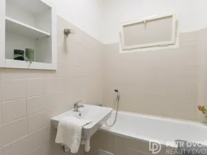 Prodej bytu 3+kk, Praha - Karlín, U invalidovny, 71 m2