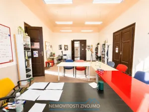 Pronájem kanceláře, Znojmo, Horní náměstí, 138 m2