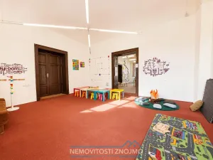 Pronájem kanceláře, Znojmo, Horní náměstí, 138 m2