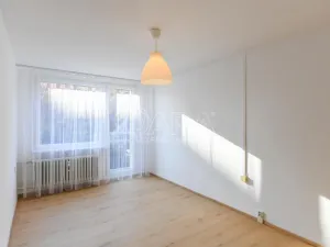 Prodej bytu 2+kk, Praha - Kobylisy, Famfulíkova, 43 m2