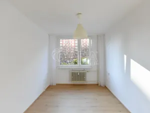 Prodej bytu 2+kk, Praha - Kobylisy, Famfulíkova, 43 m2