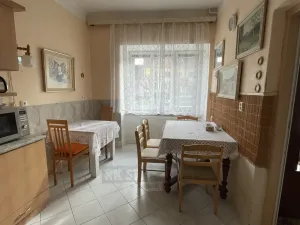 Prodej činžovního domu, Velešín, náměstí J. V. Kamarýta, 342 m2