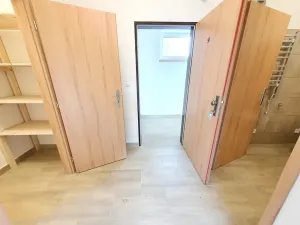 Pronájem bytu 1+kk, Praha - Slivenec, Ke Smíchovu, 28 m2