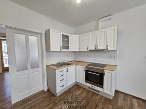 Pronájem bytu 1+1, Hodonín, Štefánikova, 45 m2